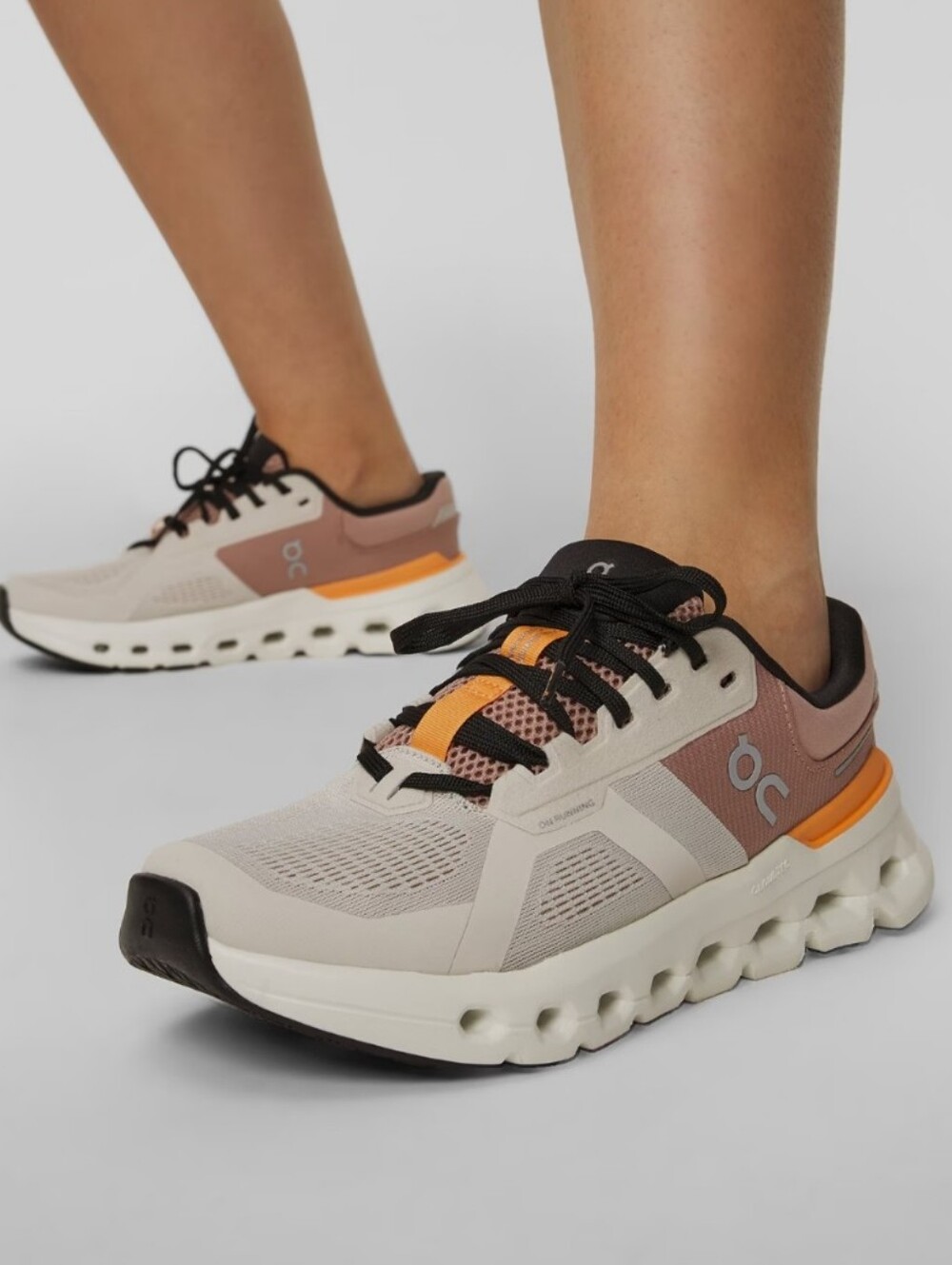 On Cloud Cloudrunner 2 Women's Size 8
